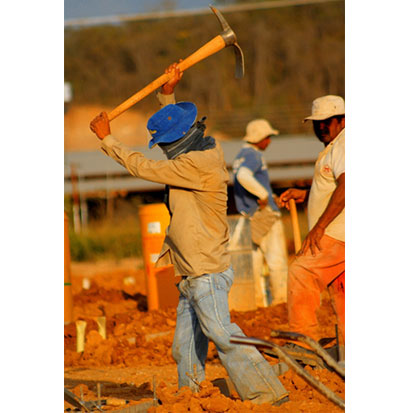 manuly-excavation-for-earthing